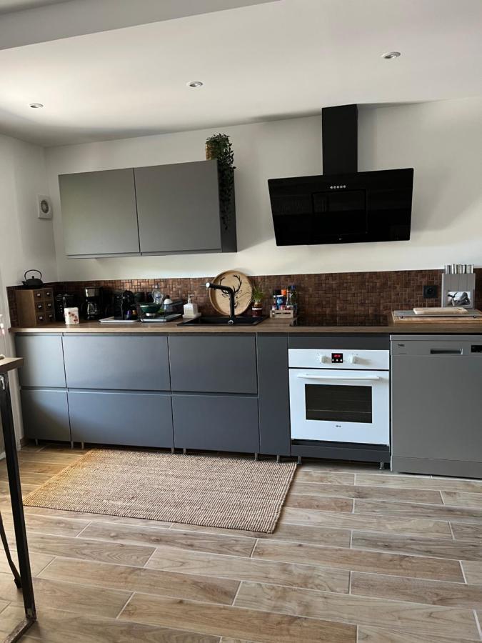 Appartement Entre Village Et Plages. Saint-Cyr-sur-Mer Εξωτερικό φωτογραφία