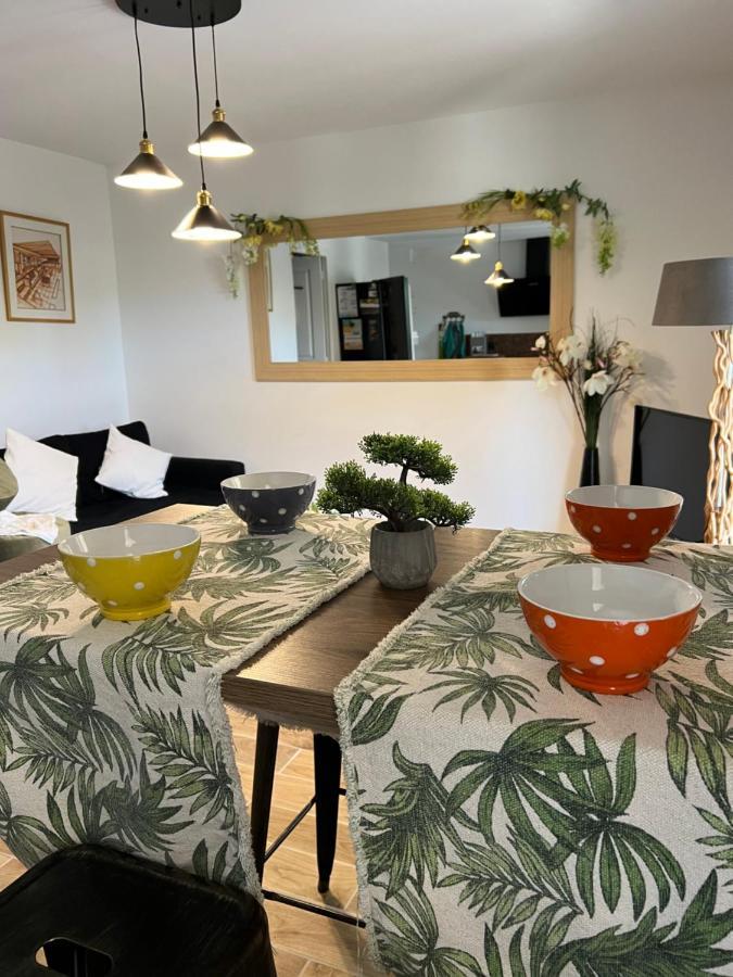 Appartement Entre Village Et Plages. Saint-Cyr-sur-Mer Εξωτερικό φωτογραφία